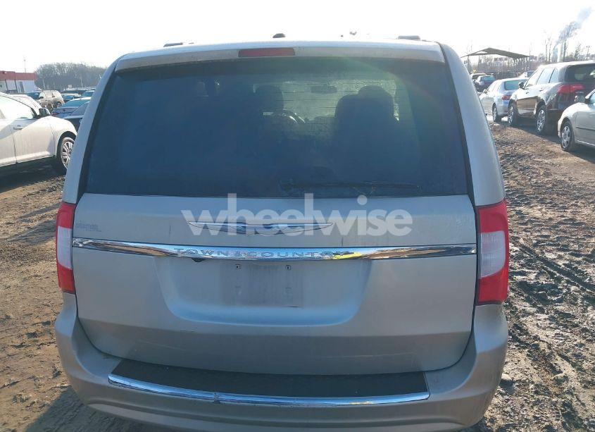 Photo 16 of 2015 Chrysler Town & COUNTRY TOURING (VIN 2C4RC1BGXFR644571)