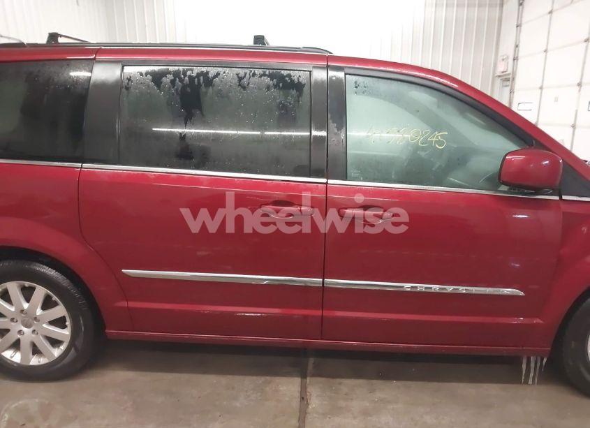 Photo 13 of 2015 Chrysler Town & COUNTRY TOURING (VIN 2C4RC1BGXFR655361)