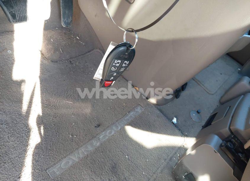 Photo 11 of 2015 Chrysler Town & COUNTRY TOURING (VIN 2C4RC1BGXFR727725)