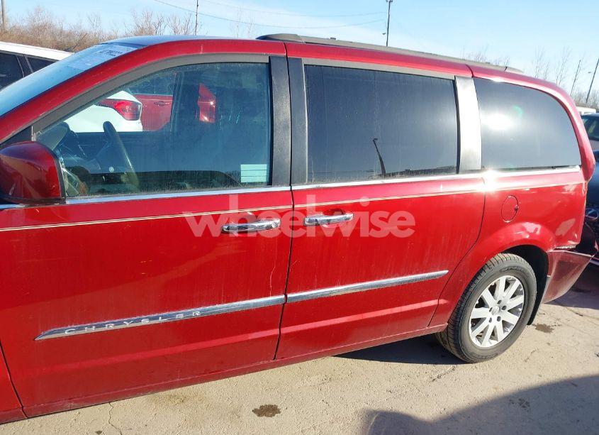 Photo 14 of 2015 Chrysler Town & COUNTRY TOURING (VIN 2C4RC1BGXFR727725)