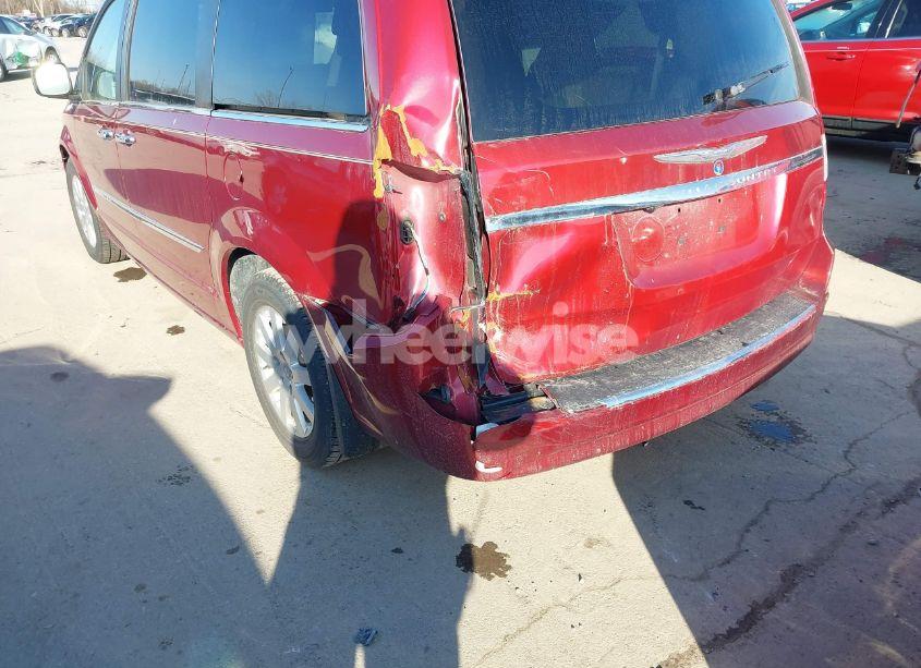 Photo 6 of 2015 Chrysler Town & COUNTRY TOURING (VIN 2C4RC1BGXFR727725)