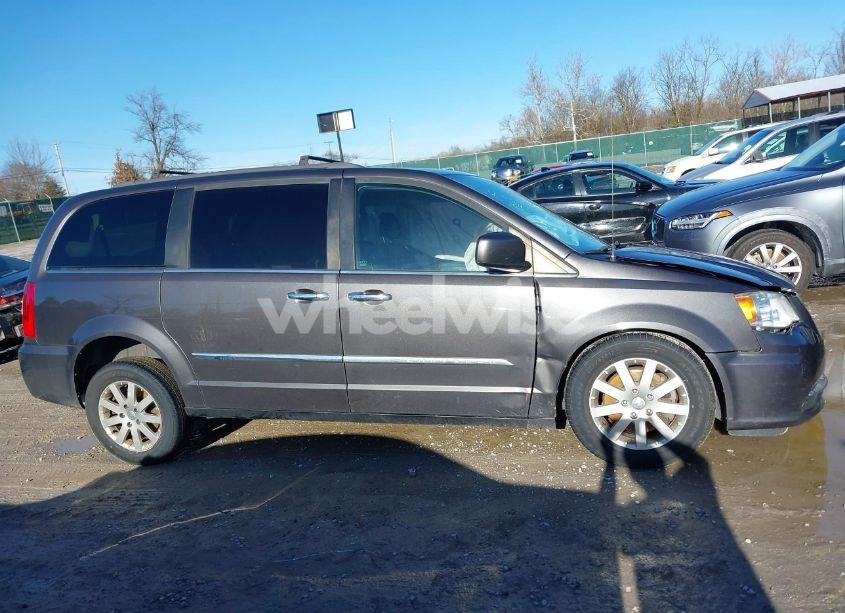 Photo 13 of 2016 Chrysler Town & COUNTRY TOURING (VIN 2C4RC1BGXGR127904)