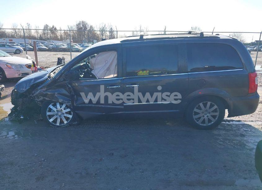 Photo 14 of 2016 Chrysler Town & COUNTRY TOURING (VIN 2C4RC1BGXGR127904)