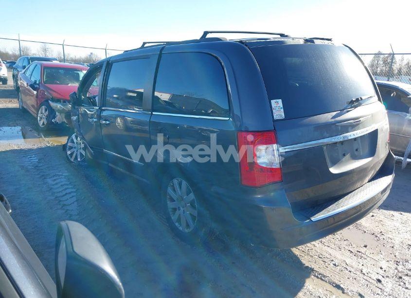 Photo 3 of 2016 Chrysler Town & COUNTRY TOURING (VIN 2C4RC1BGXGR127904)