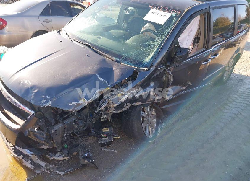 Photo 6 of 2016 Chrysler Town & COUNTRY TOURING (VIN 2C4RC1BGXGR127904)