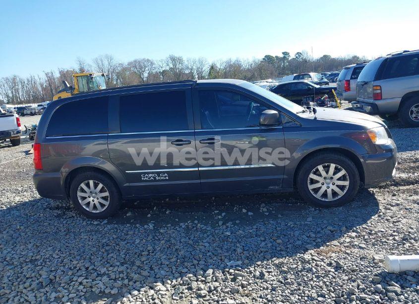 Photo 13 of 2016 Chrysler Town & COUNTRY TOURING (VIN 2C4RC1BGXGR188251)