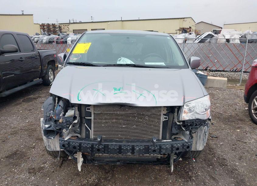 Photo 13 of 2016 Chrysler Town & COUNTRY TOURING (VIN 2C4RC1BGXGR205307)