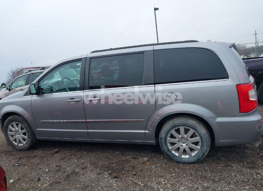 Photo 15 of 2016 Chrysler Town & COUNTRY TOURING (VIN 2C4RC1BGXGR205307)