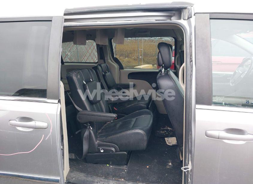 Photo 8 of 2016 Chrysler Town & COUNTRY TOURING (VIN 2C4RC1BGXGR205307)