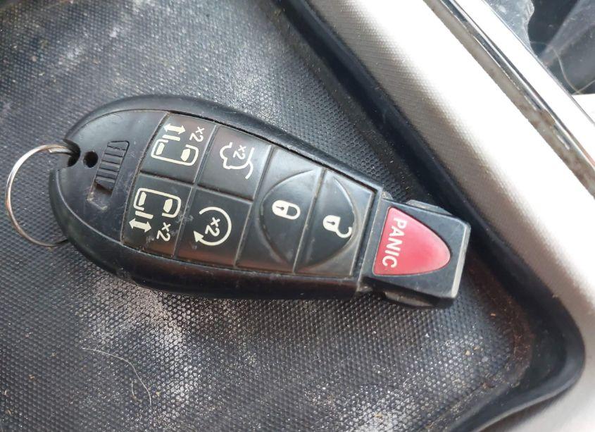 Photo 11 of 2016 Chrysler Town & COUNTRY TOURING (VIN 2C4RC1BGXGR222351)