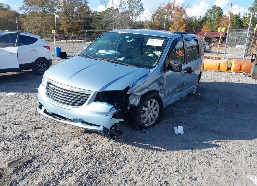 Photo 2 of 2016 Chrysler Town & COUNTRY TOURING (VIN 2C4RC1BGXGR222351)