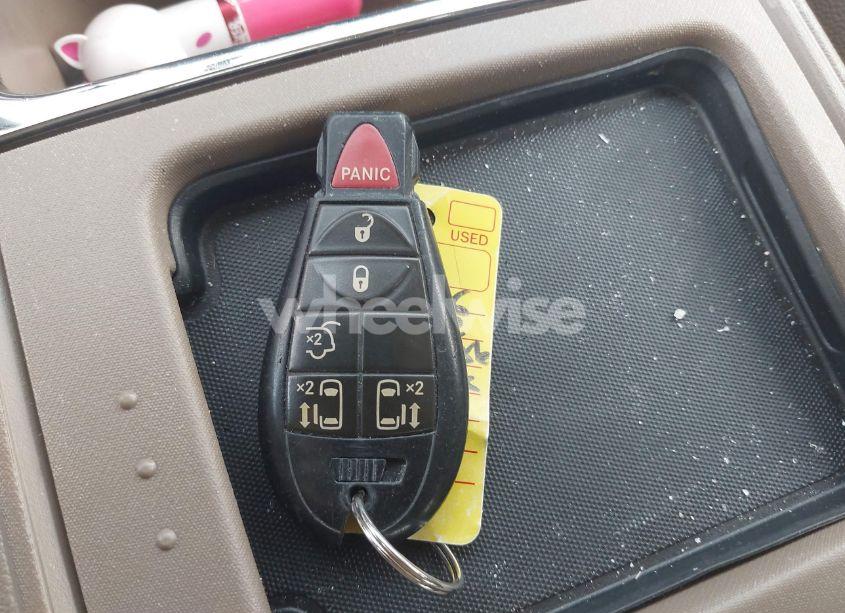 Photo 11 of 2016 Chrysler Town & COUNTRY TOURING (VIN 2C4RC1BGXGR230272)