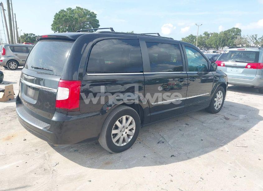 Photo 4 of 2016 Chrysler Town & COUNTRY TOURING (VIN 2C4RC1BGXGR230272)
