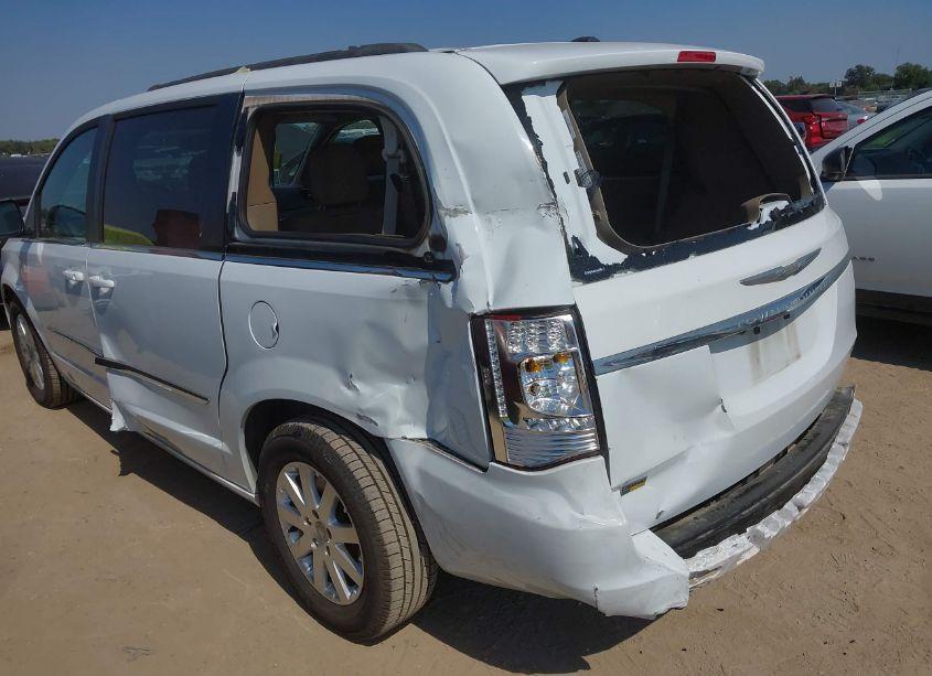 Photo 6 of 2016 Chrysler Town & COUNTRY TOURING (VIN 2C4RC1BGXGR245757)