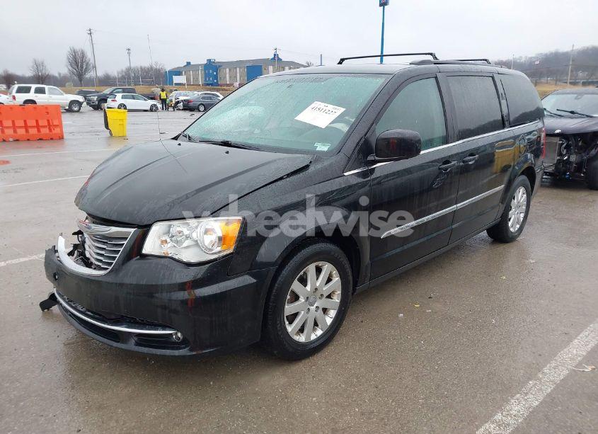 Photo 2 of 2016 Chrysler Town & COUNTRY TOURING (VIN 2C4RC1BGXGR260064)