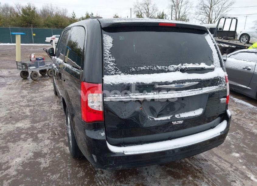 Photo 3 of 2016 Chrysler Town & COUNTRY TOURING (VIN 2C4RC1BGXGR261165)