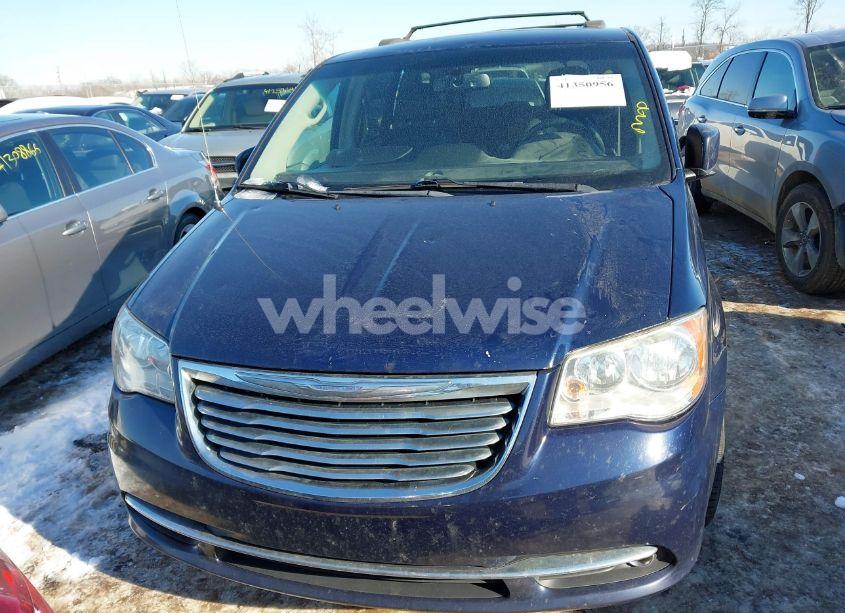 Photo 12 of 2016 Chrysler Town & COUNTRY TOURING (VIN 2C4RC1BGXGR268150)