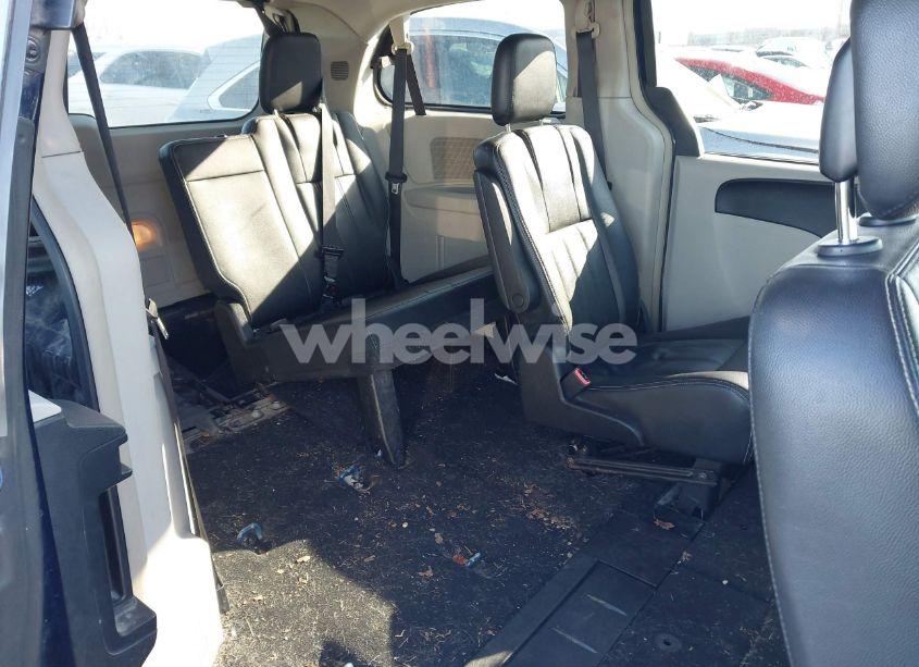 Photo 5 of 2016 Chrysler Town & COUNTRY TOURING (VIN 2C4RC1BGXGR268150)