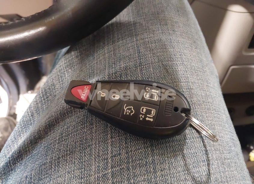 Photo 11 of 2016 Chrysler Town & COUNTRY TOURING (VIN 2C4RC1BGXGR294764)