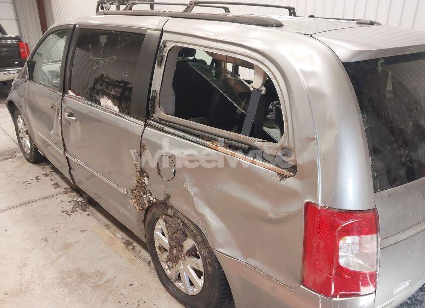 Photo 19 of 2016 Chrysler Town & COUNTRY TOURING (VIN 2C4RC1BGXGR294764)