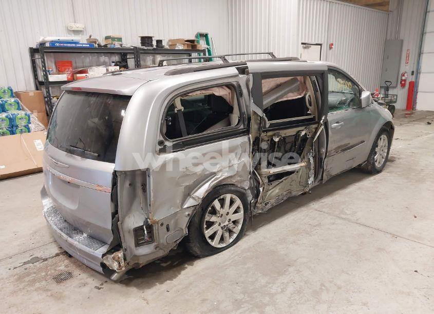 Photo 4 of 2016 Chrysler Town & COUNTRY TOURING (VIN 2C4RC1BGXGR294764)