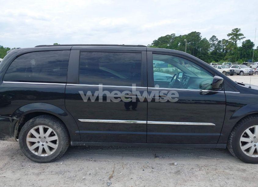 Photo 13 of 2016 Chrysler Town & COUNTRY TOURING (VIN 2C4RC1BGXGR299799)