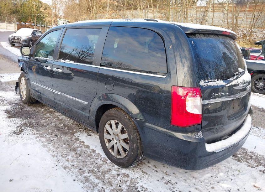 Photo 3 of 2016 Chrysler Town & COUNTRY TOURING (VIN 2C4RC1BGXGR305892)