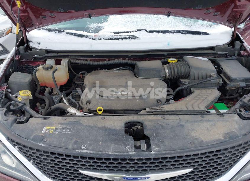 Photo 10 of 2017 Chrysler Pacifica TOURING-L (VIN 2C4RC1BGXHR520593)