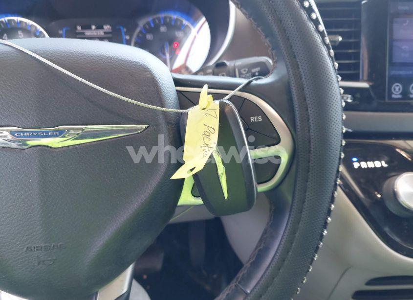 Photo 11 of 2017 Chrysler Pacifica TOURING-L (VIN 2C4RC1BGXHR529987)