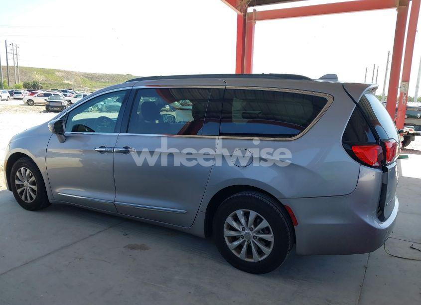 Photo 14 of 2017 Chrysler Pacifica TOURING-L (VIN 2C4RC1BGXHR529987)