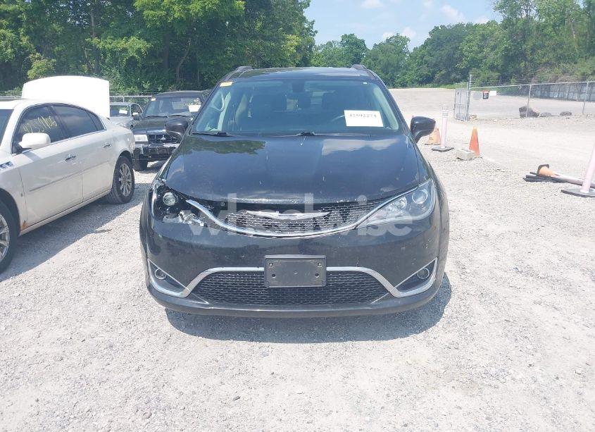 Photo 12 of 2017 Chrysler Pacifica TOURING-L (VIN 2C4RC1BGXHR535224)