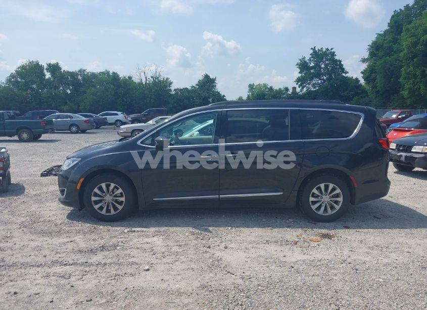 Photo 14 of 2017 Chrysler Pacifica TOURING-L (VIN 2C4RC1BGXHR535224)