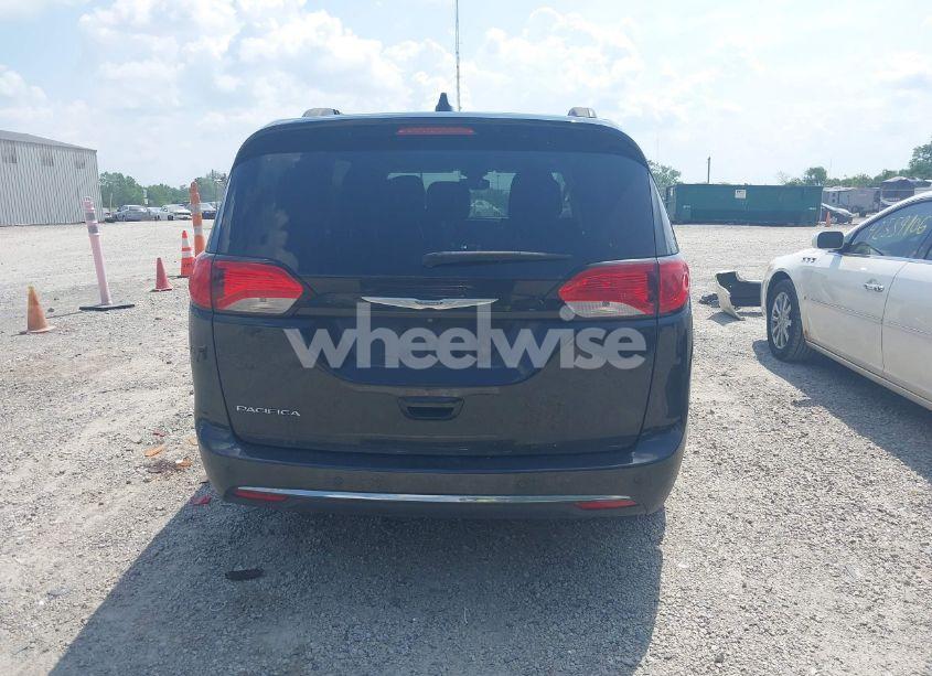 Photo 16 of 2017 Chrysler Pacifica TOURING-L (VIN 2C4RC1BGXHR535224)