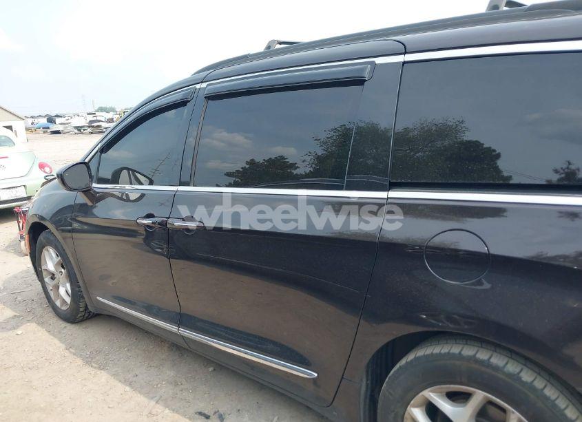 Photo 14 of 2017 Chrysler Pacifica TOURING-L (VIN 2C4RC1BGXHR668162)