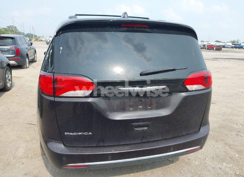 Photo 16 of 2017 Chrysler Pacifica TOURING-L (VIN 2C4RC1BGXHR668162)