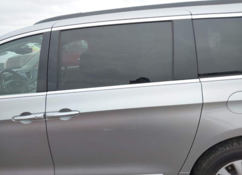 Photo 14 of 2017 Chrysler Pacifica TOURING-L (VIN 2C4RC1BGXHR702648)