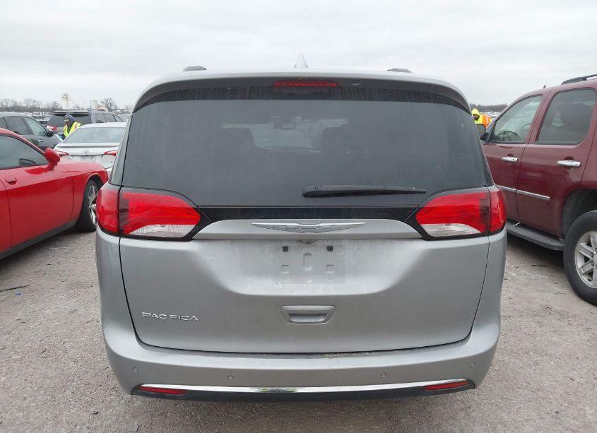 Photo 16 of 2017 Chrysler Pacifica TOURING-L (VIN 2C4RC1BGXHR702648)