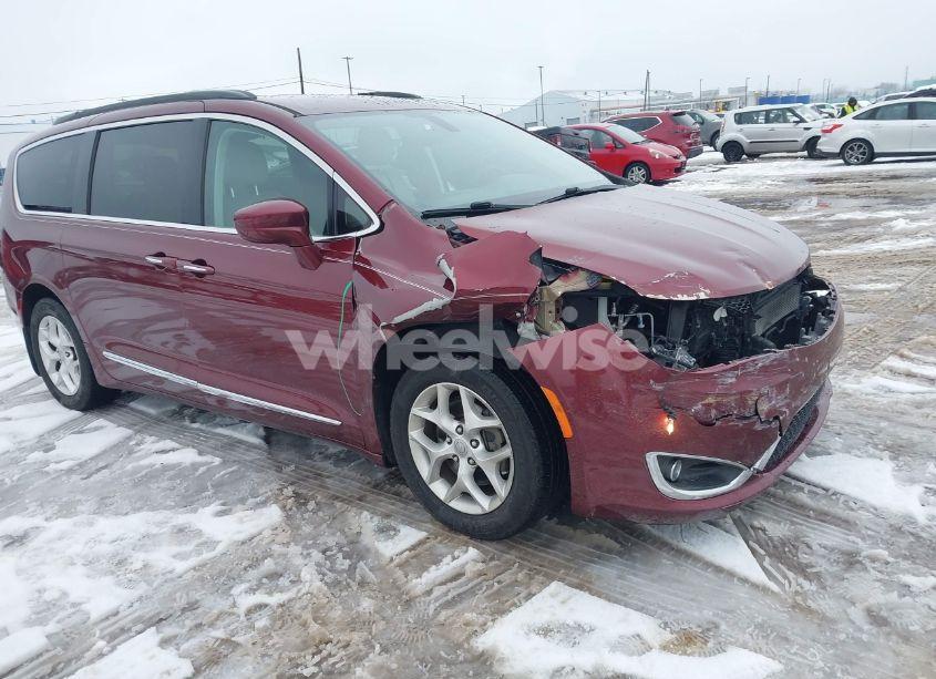 2017 Chrysler Pacifica TOURING-L (VIN 2C4RC1BGXHR757875) main photo