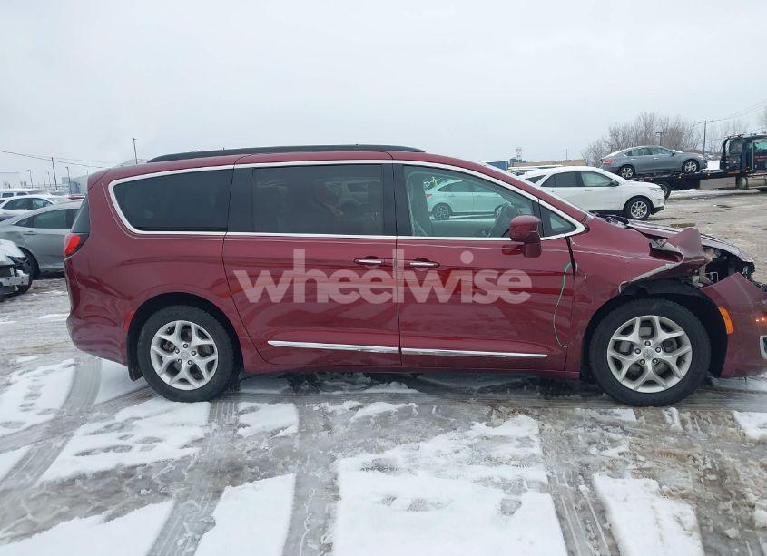 Photo 13 of 2017 Chrysler Pacifica TOURING-L (VIN 2C4RC1BGXHR757875)