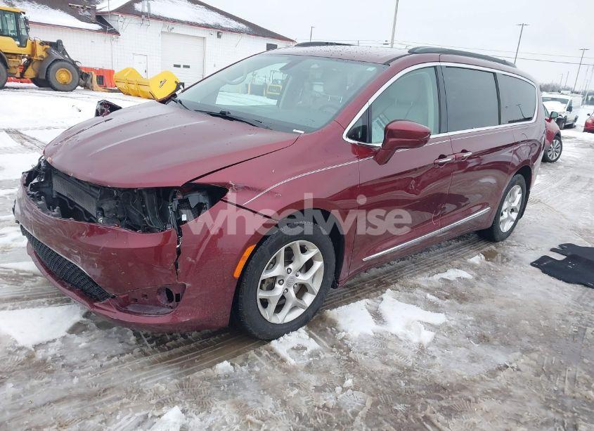 Photo 2 of 2017 Chrysler Pacifica TOURING-L (VIN 2C4RC1BGXHR757875)