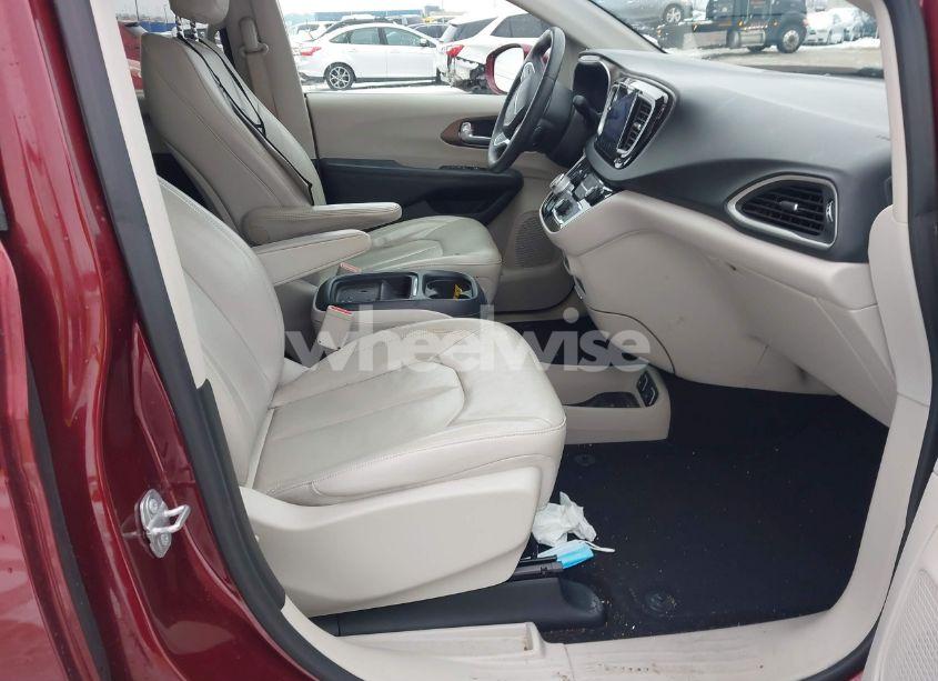 Photo 5 of 2017 Chrysler Pacifica TOURING-L (VIN 2C4RC1BGXHR757875)