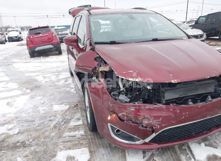 Photo 6 of 2017 Chrysler Pacifica TOURING-L (VIN 2C4RC1BGXHR757875)