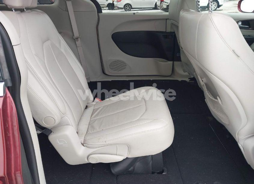 Photo 8 of 2017 Chrysler Pacifica TOURING-L (VIN 2C4RC1BGXHR757875)