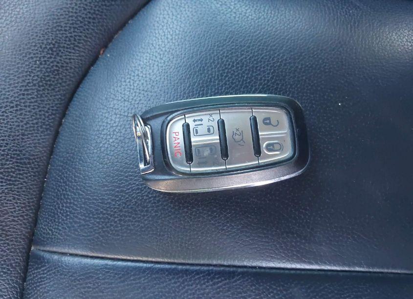 Photo 11 of 2017 Chrysler Pacifica TOURING PLUS (VIN 2C4RC1BGXHR768388)