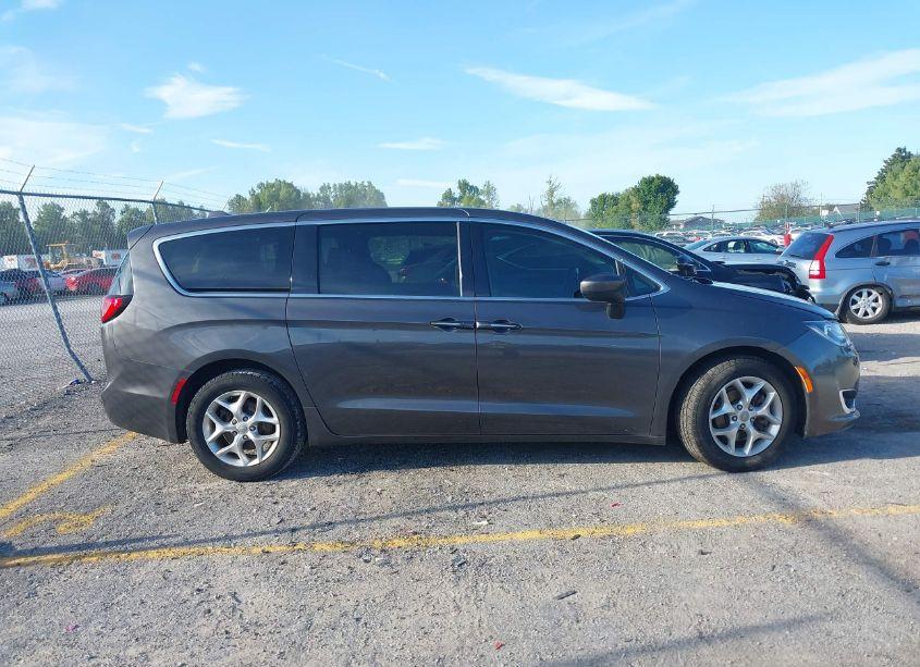 Photo 13 of 2017 Chrysler Pacifica TOURING PLUS (VIN 2C4RC1BGXHR768388)