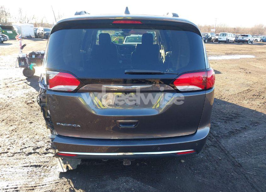 Photo 15 of 2017 Chrysler Pacifica TOURING-L (VIN 2C4RC1BGXHR805259)