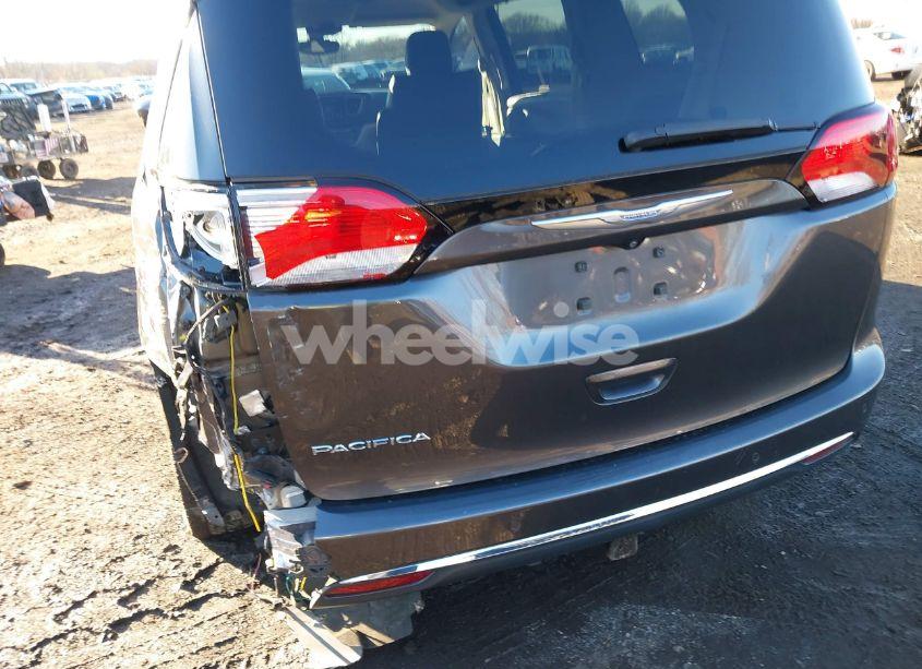 Photo 17 of 2017 Chrysler Pacifica TOURING-L (VIN 2C4RC1BGXHR805259)