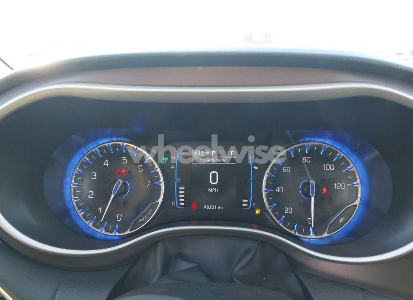 Photo 6 of 2017 Chrysler Pacifica TOURING-L (VIN 2C4RC1BGXHR805259)