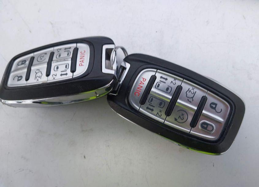 Photo 11 of 2018 Chrysler Pacifica TOURING L (VIN 2C4RC1BGXJR107532)