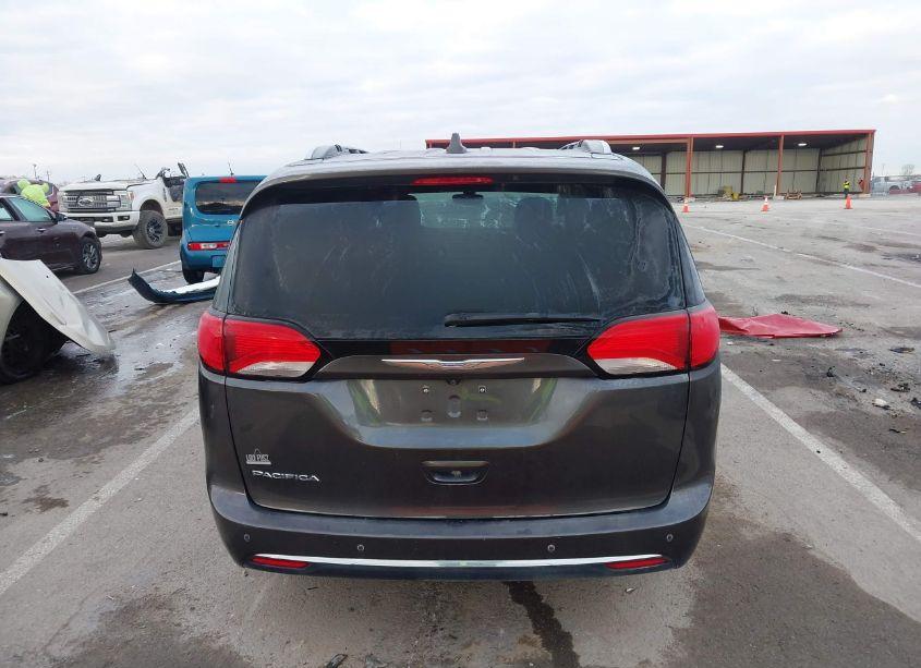Photo 17 of 2018 Chrysler Pacifica TOURING L (VIN 2C4RC1BGXJR107532)